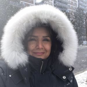 Meet your Posher, Roya